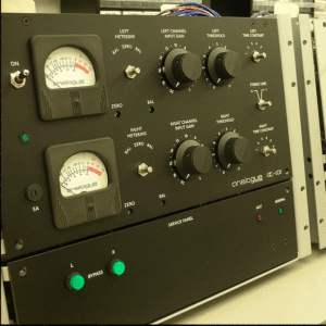 AT-101 - Fairchild 670 perfecto